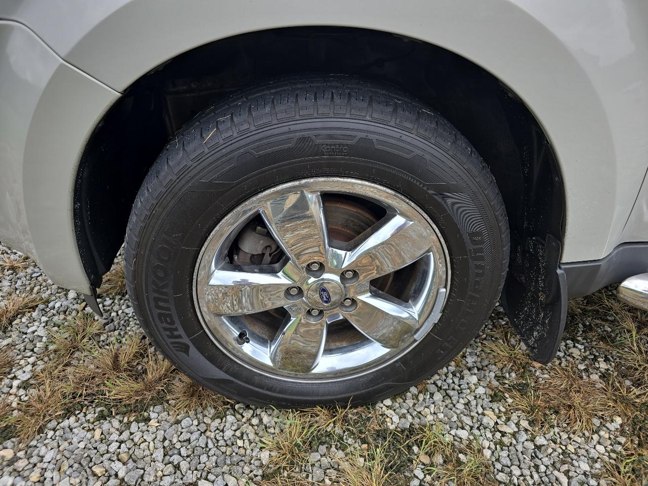 Ford Escape XLT 4WD V6 2009
