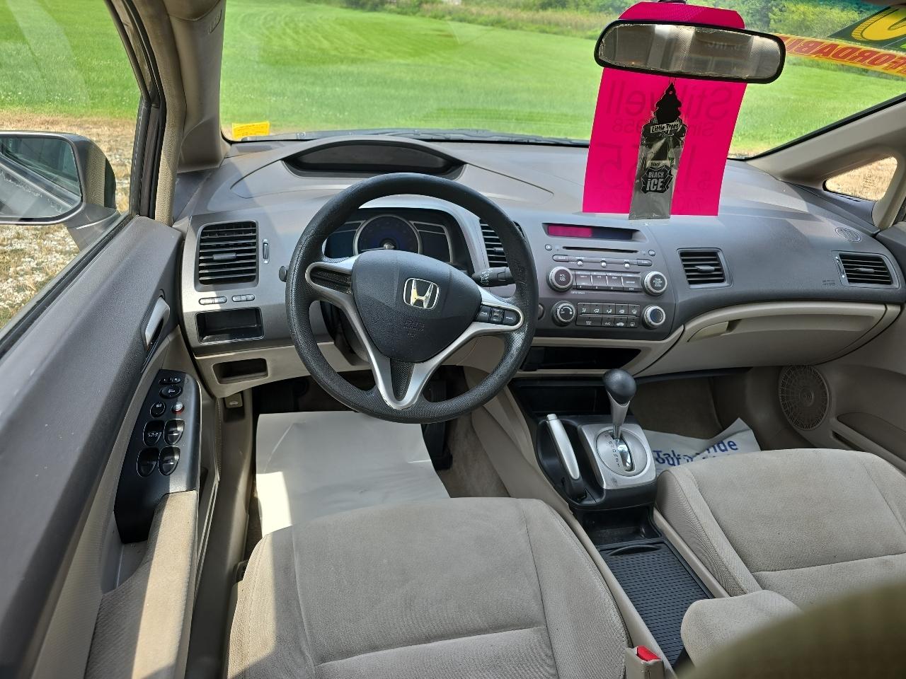 Honda Civic LX Sedan 5-Speed AT 2010