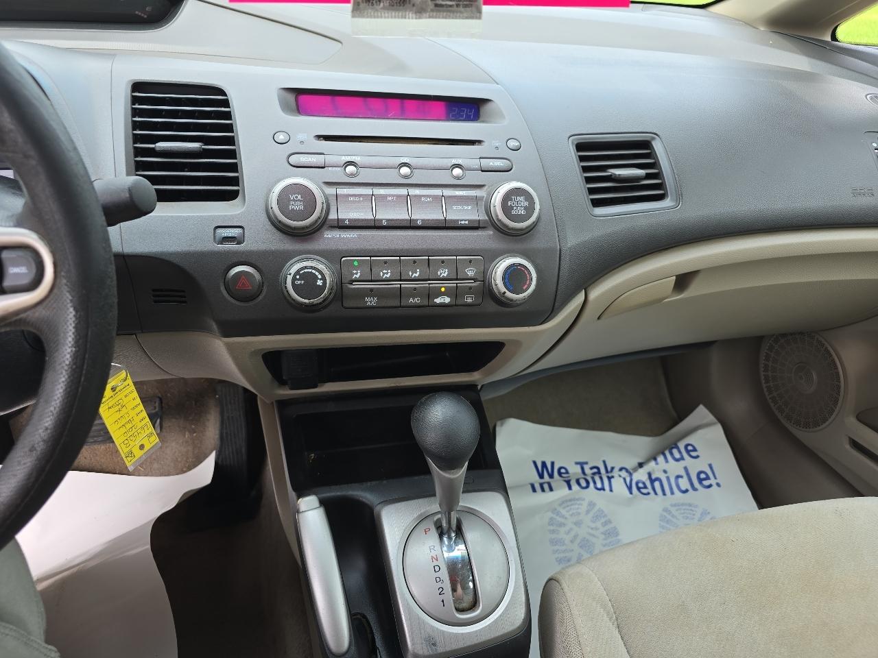 Honda Civic LX Sedan 5-Speed AT 2010