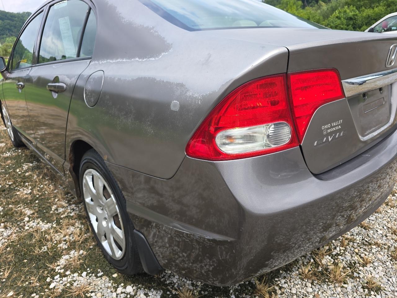 Honda Civic LX Sedan 5-Speed AT 2010