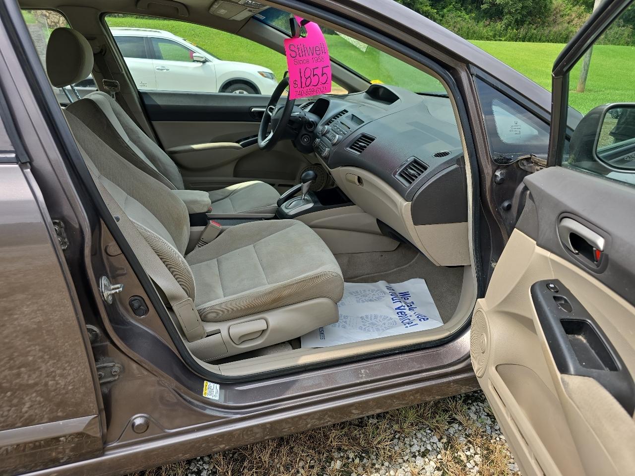 Honda Civic LX Sedan 5-Speed AT 2010