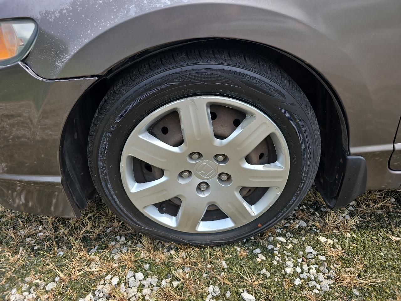 Honda Civic LX Sedan 5-Speed AT 2010
