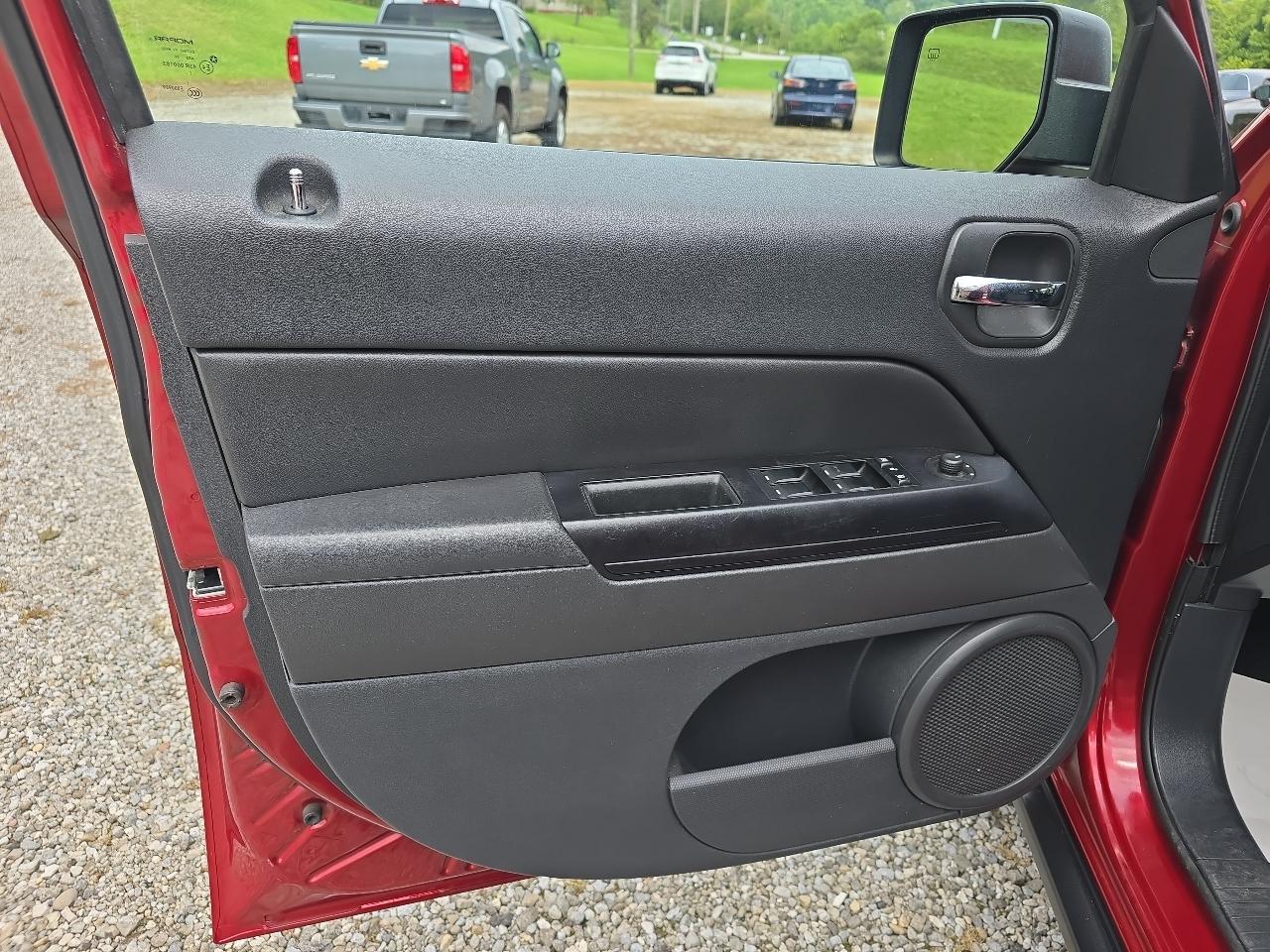 Jeep Patriot Latitude 4WD 2012