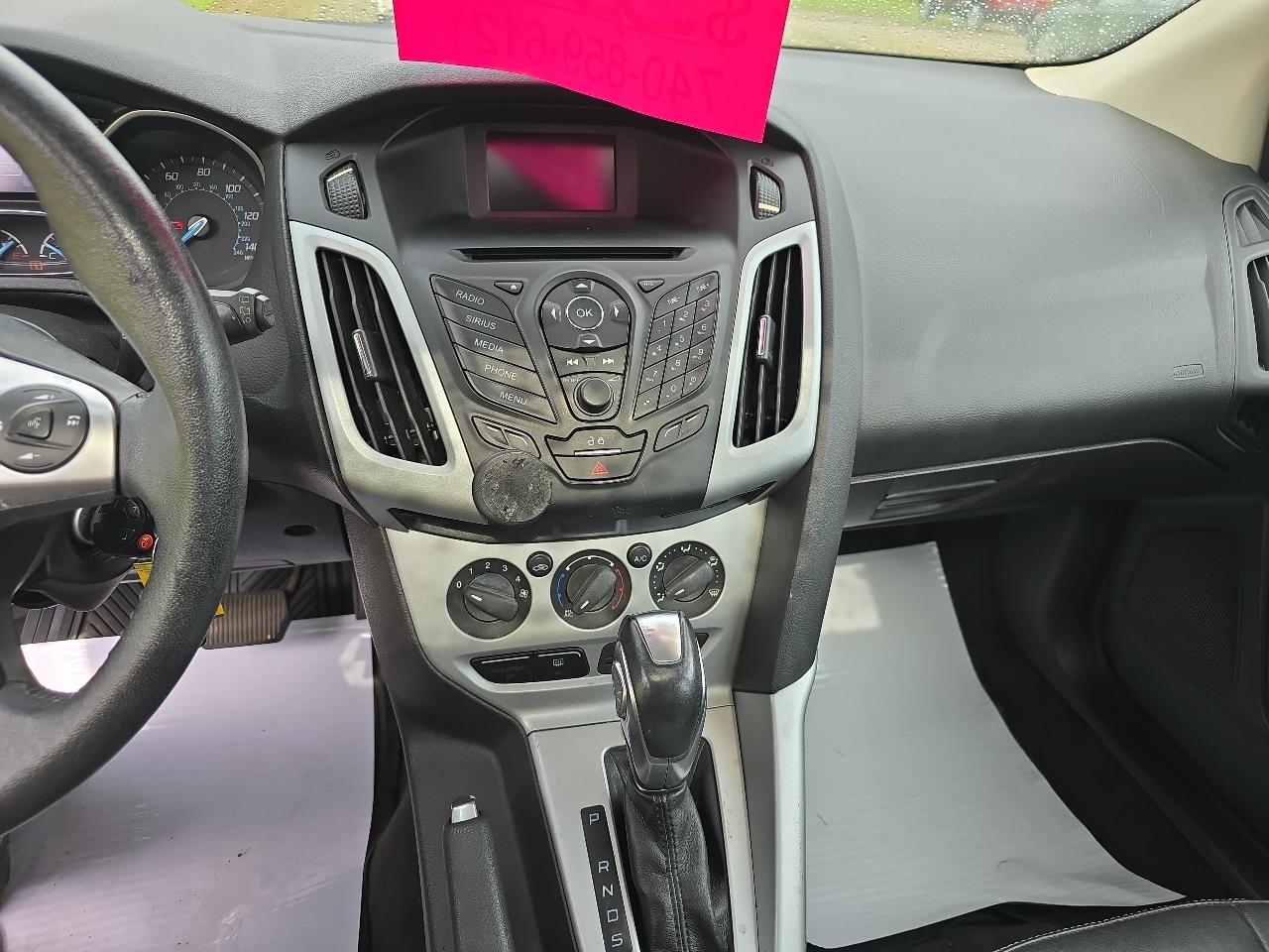 Ford Focus SE Hatch 2014