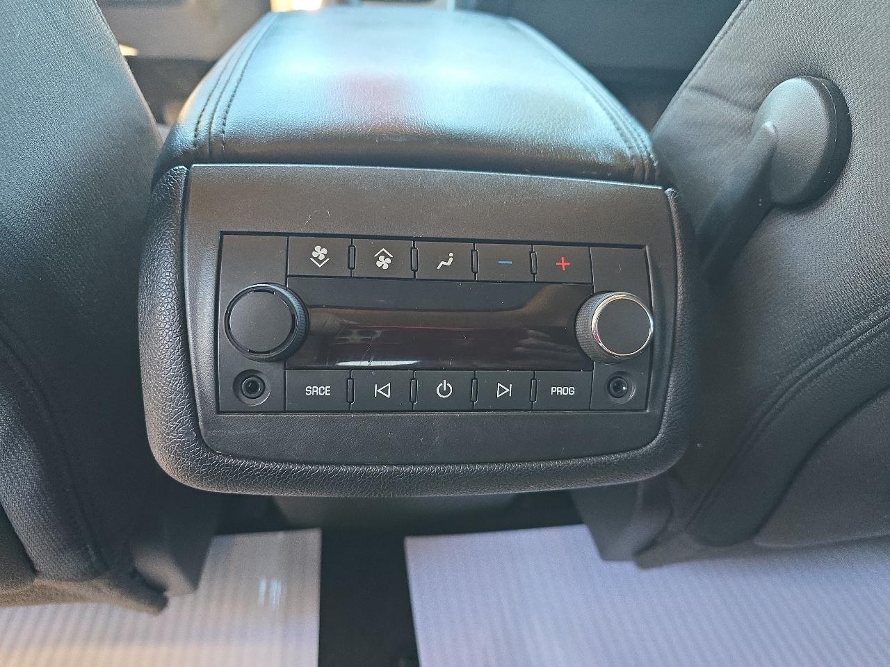GMC Acadia SLE-2 AWD 2011