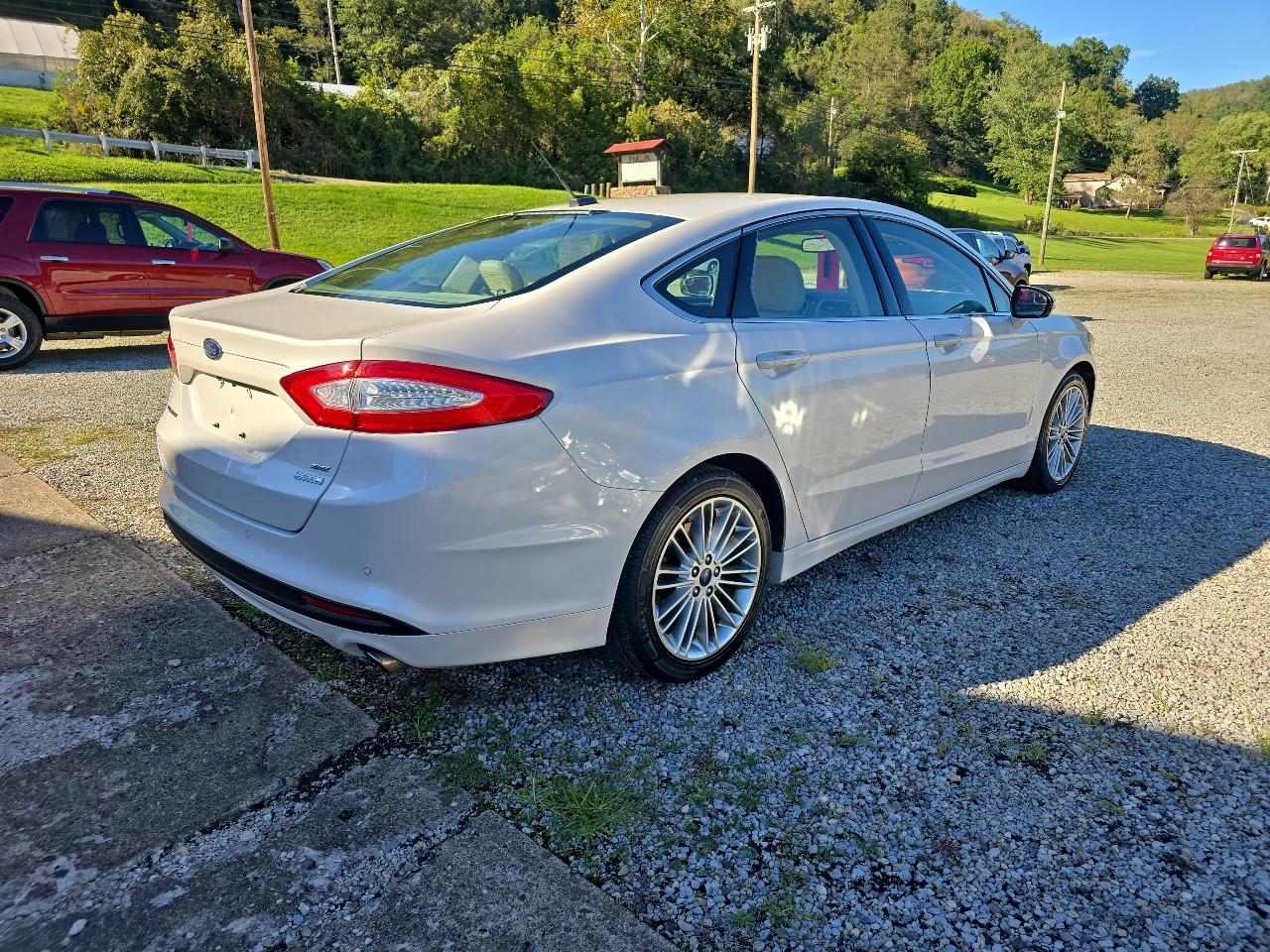 Ford Fusion SE 2015
