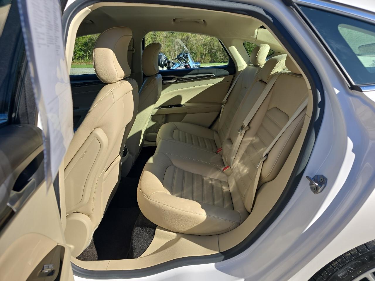 Ford Fusion SE 2015