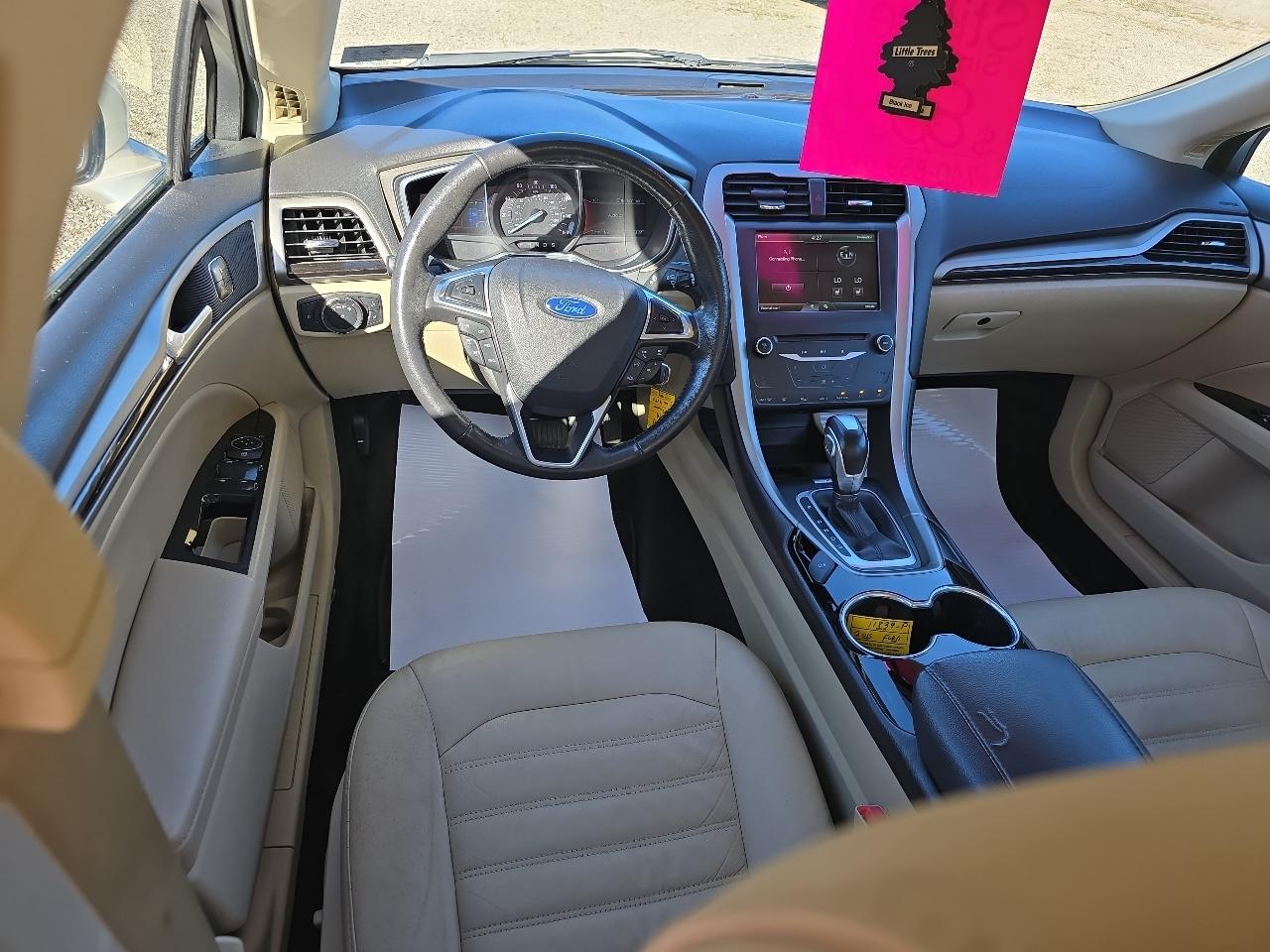 Ford Fusion SE 2015