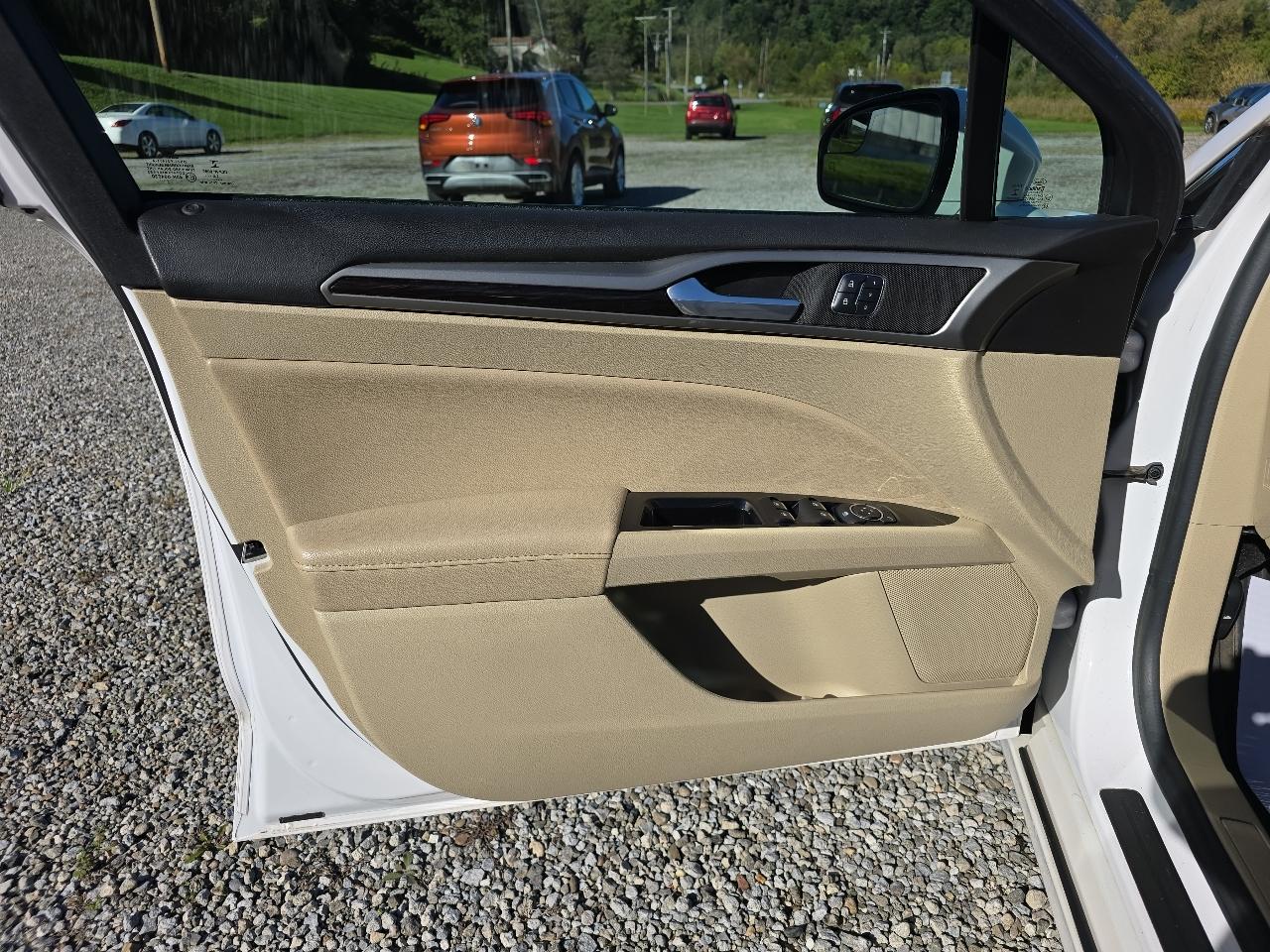 Ford Fusion SE 2015
