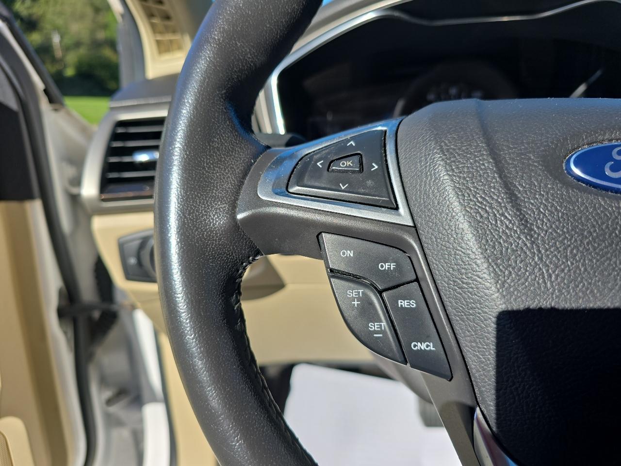 Ford Fusion SE 2015
