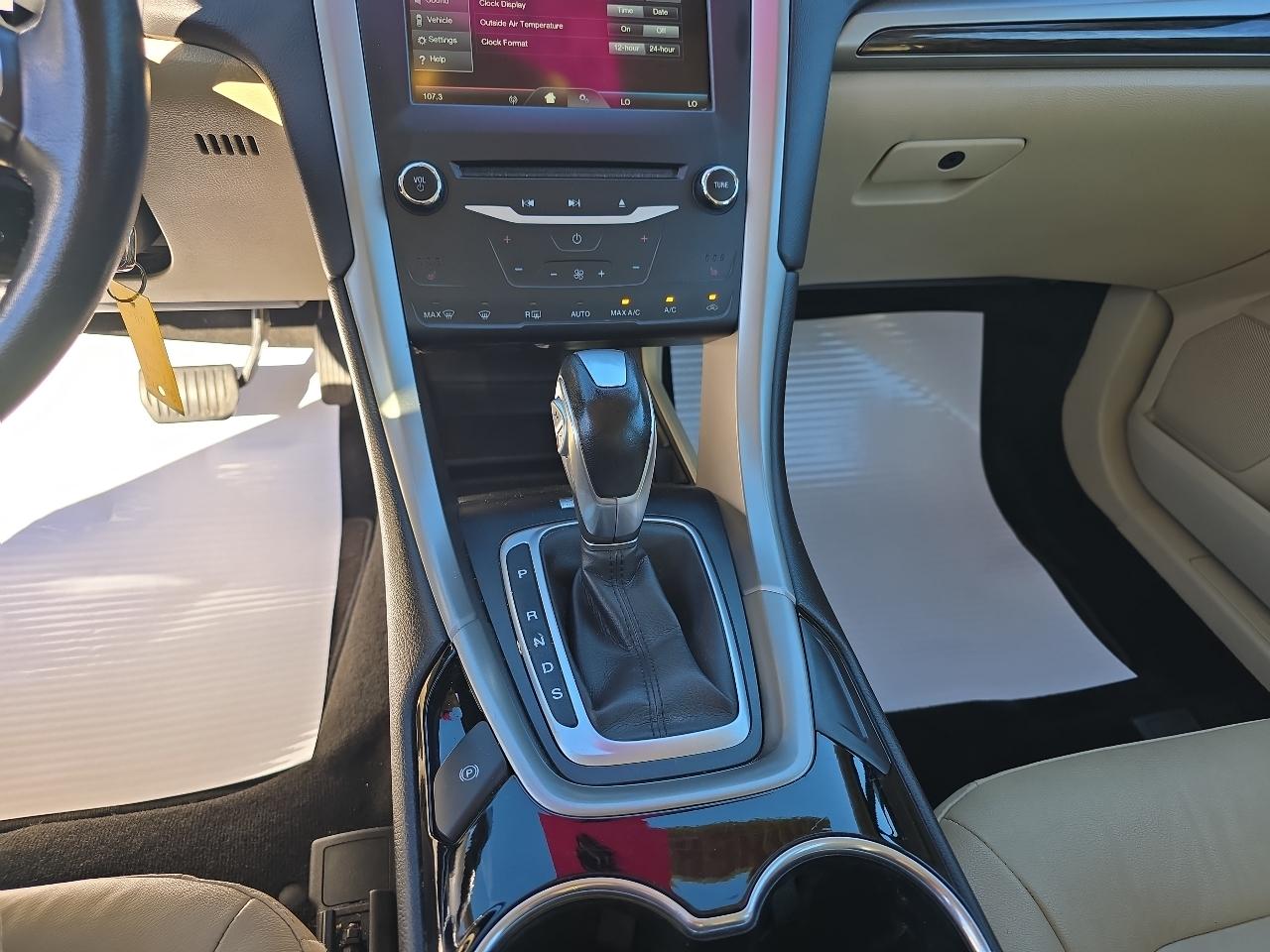 Ford Fusion SE 2015