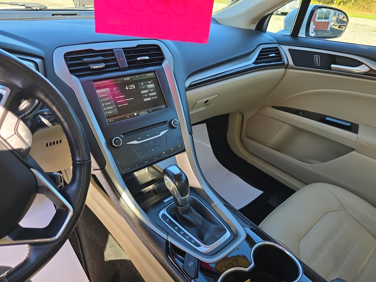 Ford Fusion SE 2015