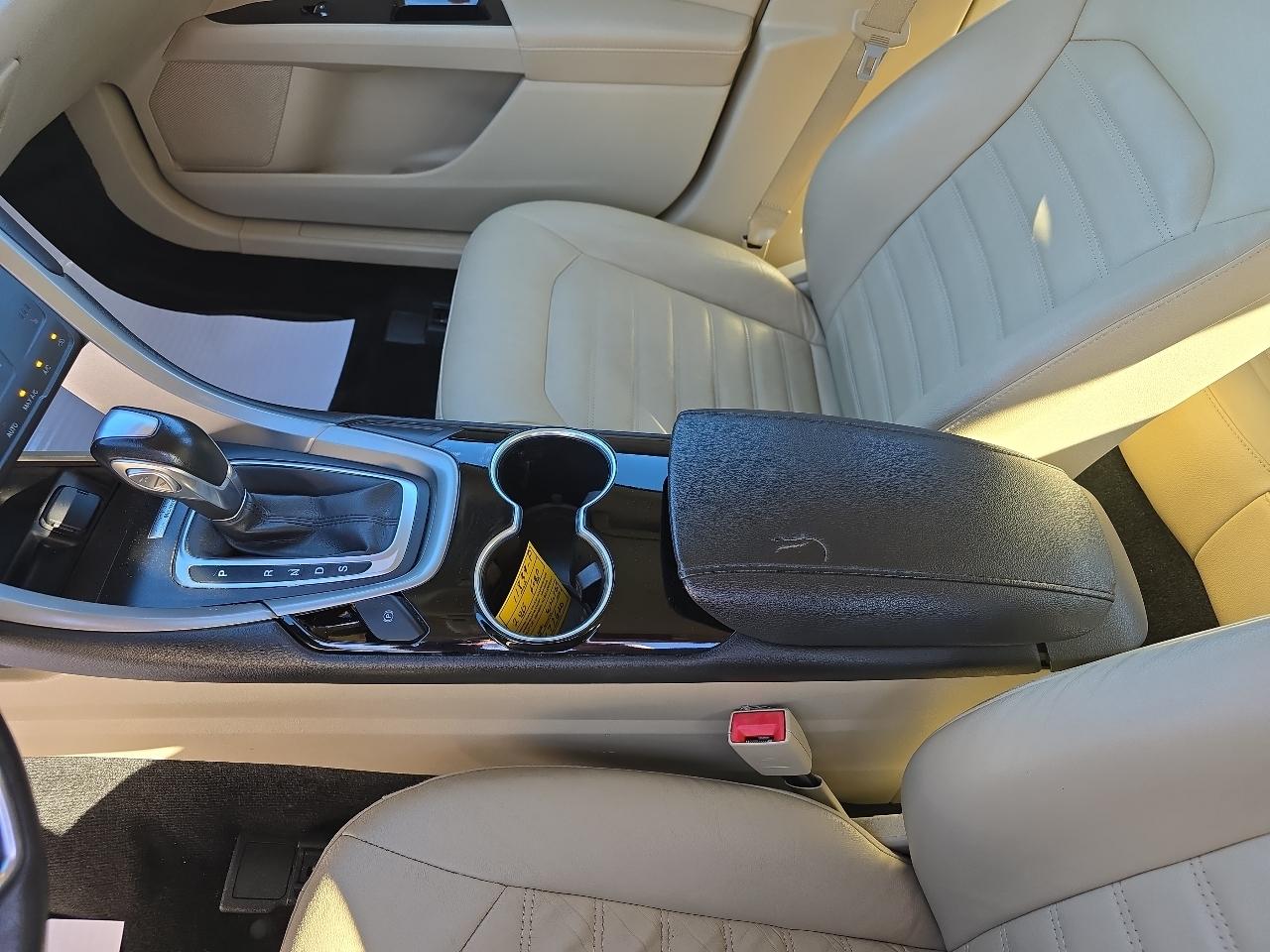 Ford Fusion SE 2015