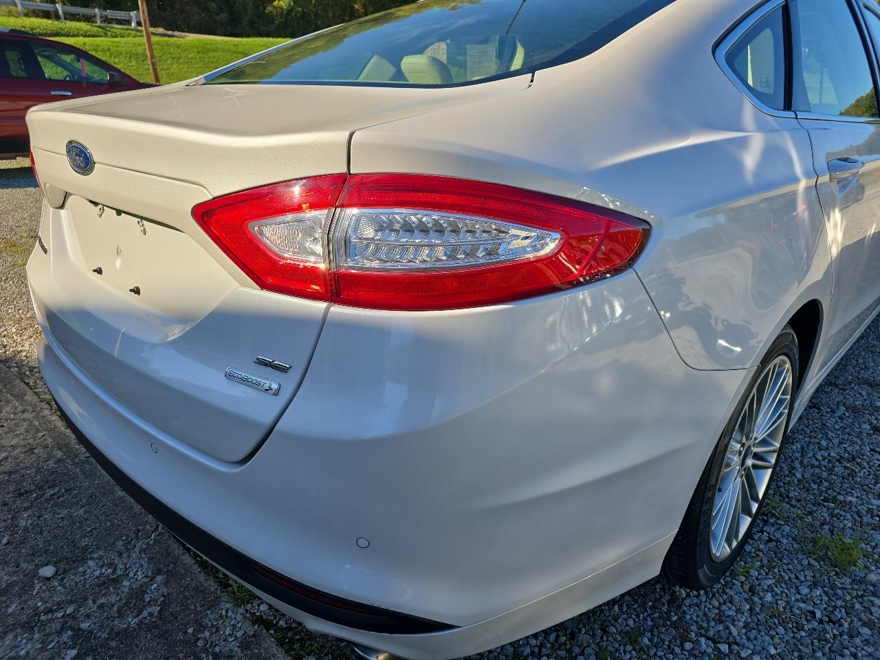 Ford Fusion SE 2015