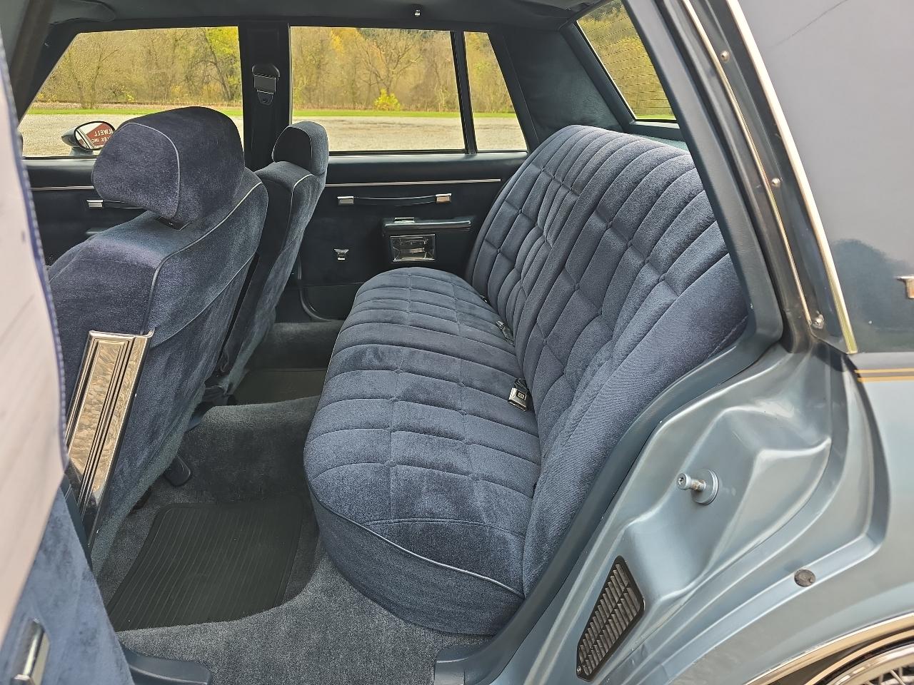 Chevrolet Caprice Classic Sedan 1985