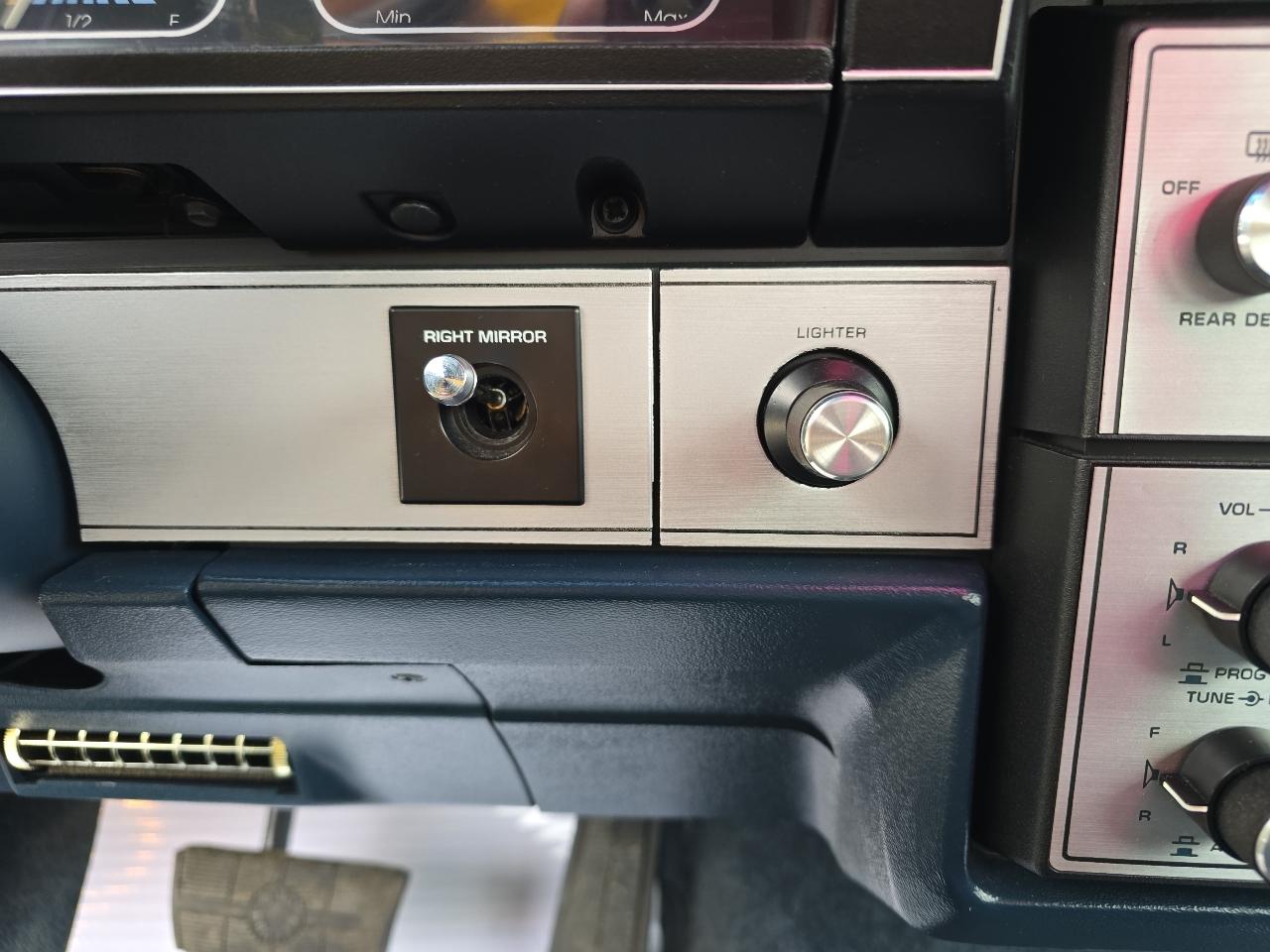Chevrolet Caprice Classic Sedan 1985