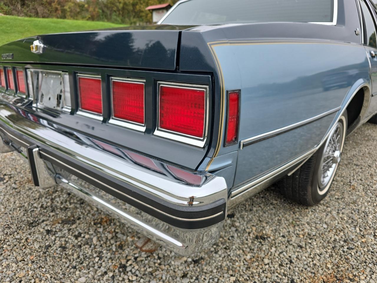 Chevrolet Caprice Classic Sedan 1985