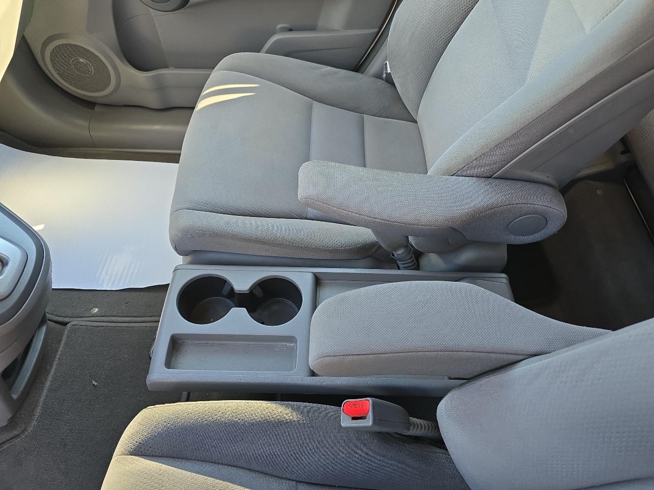 Honda CR-V EX 4WD 5-Speed AT 2010