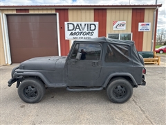 1995 Jeep Wrangler  1995 Jeep Wrangler