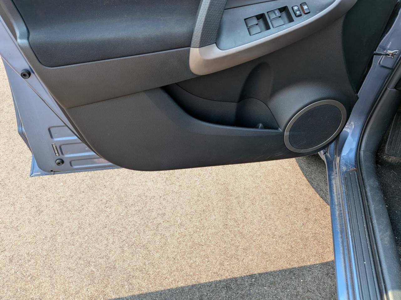 Toyota RAV4 Sport I4 4WD 2008
