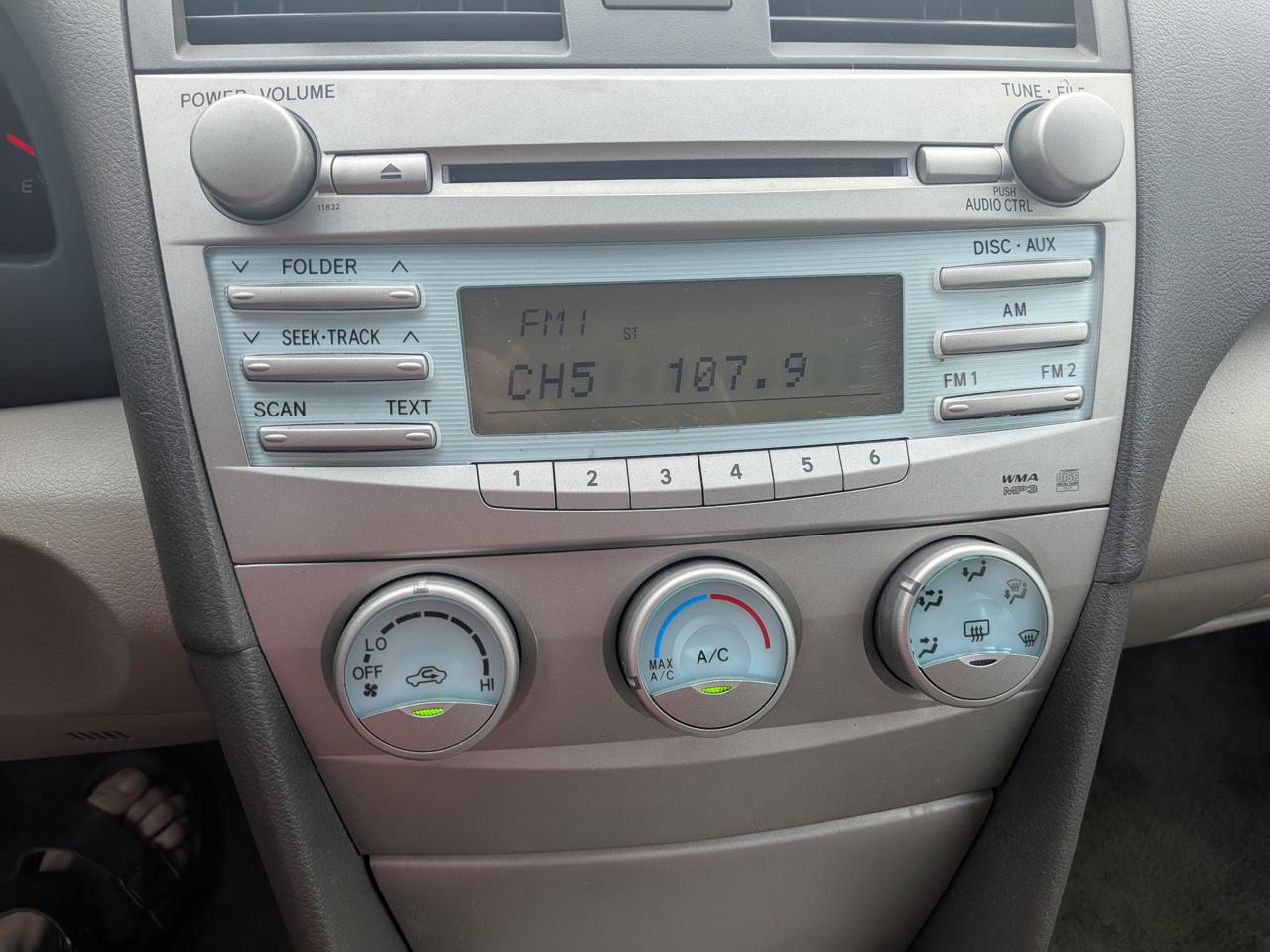 Toyota Camry 2014.5 4dr Sdn I4 Auto LE (Natl) 2009