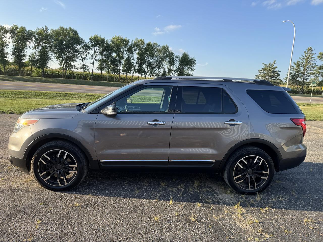 Ford Explorer XLT 4WD 2013