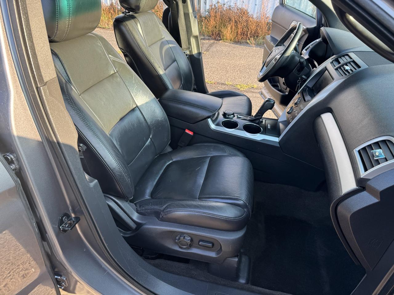 Ford Explorer XLT 4WD 2013