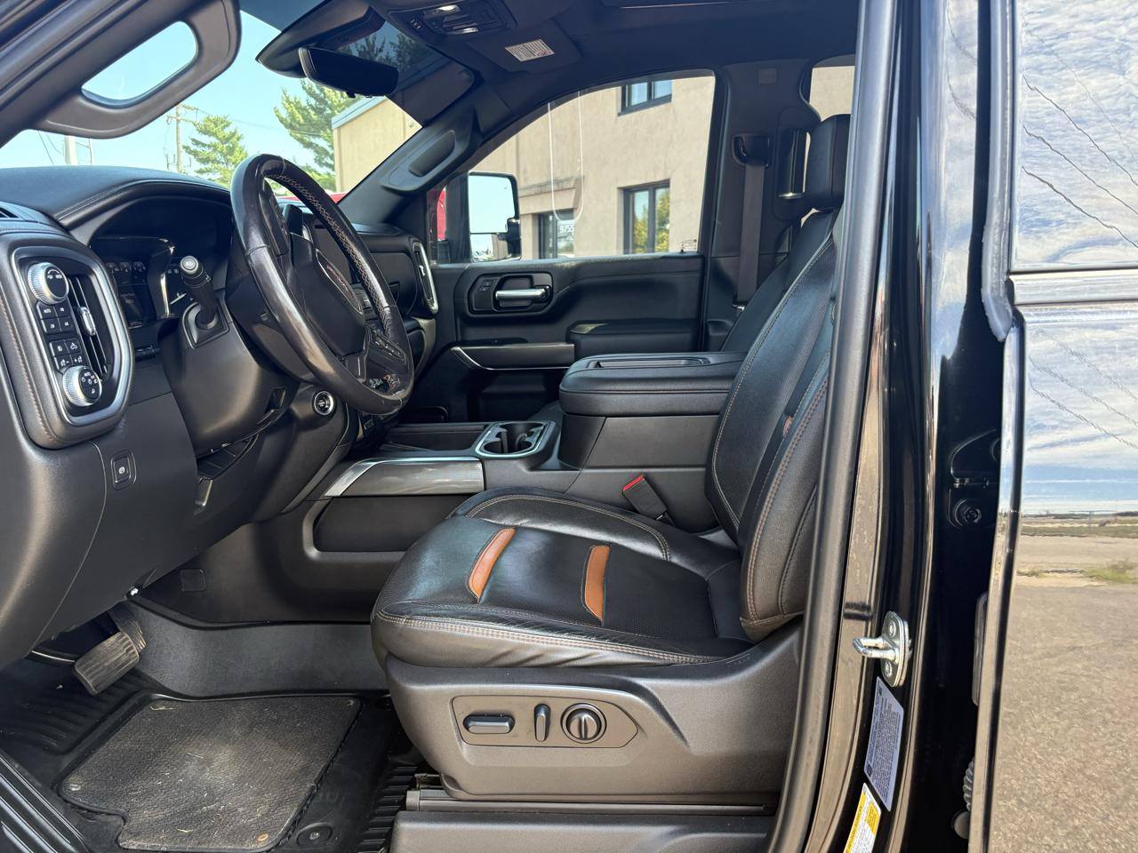 GMC Sierra 3500HD AT4 Crew Cab 4WD 2022