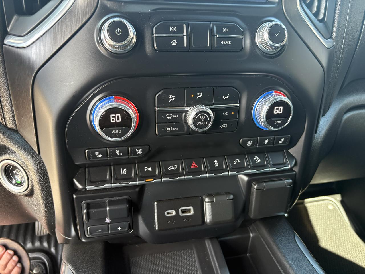 GMC Sierra 3500HD AT4 Crew Cab 4WD 2022