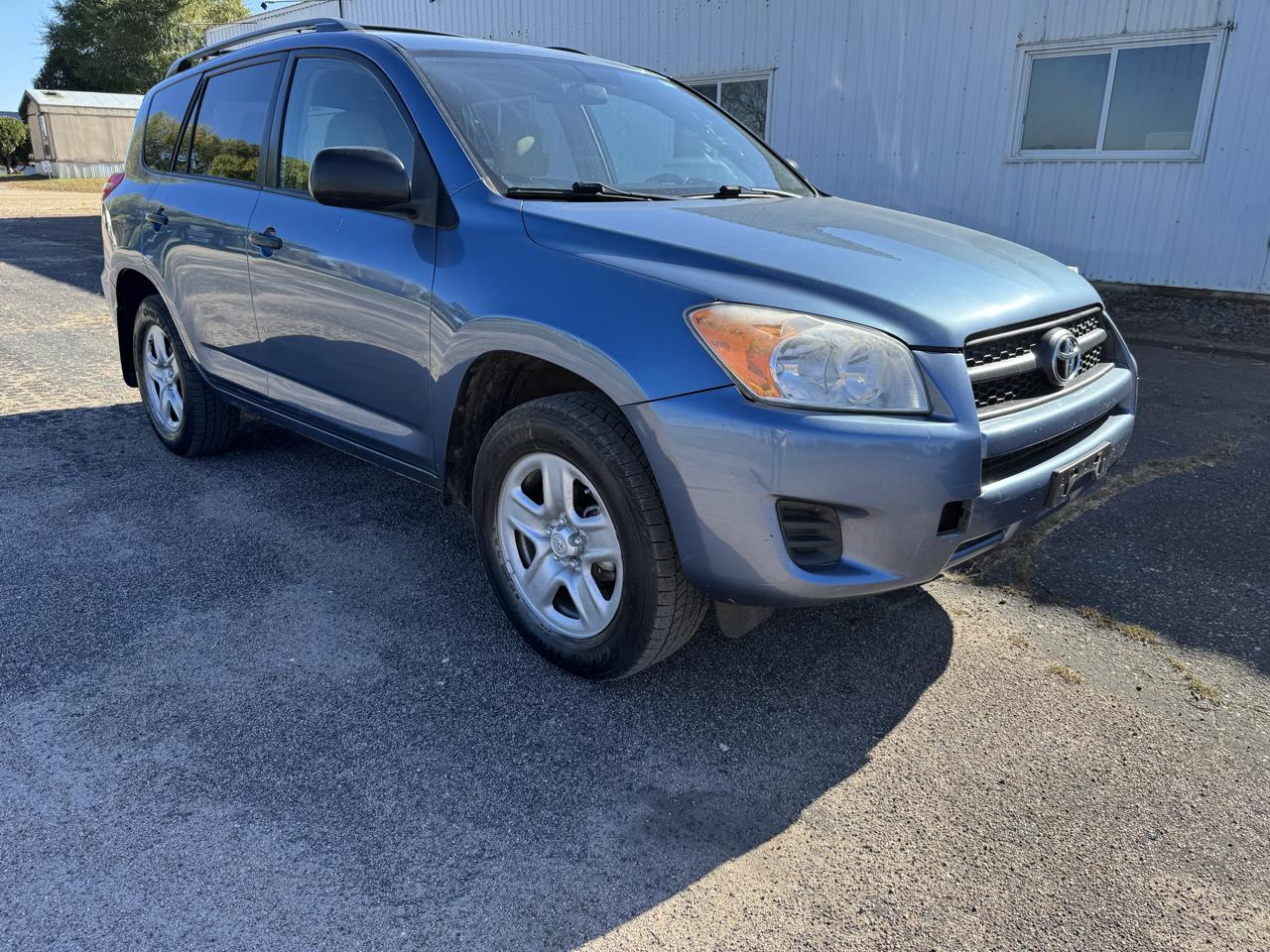Toyota RAV4 Base I4 4WD 2012
