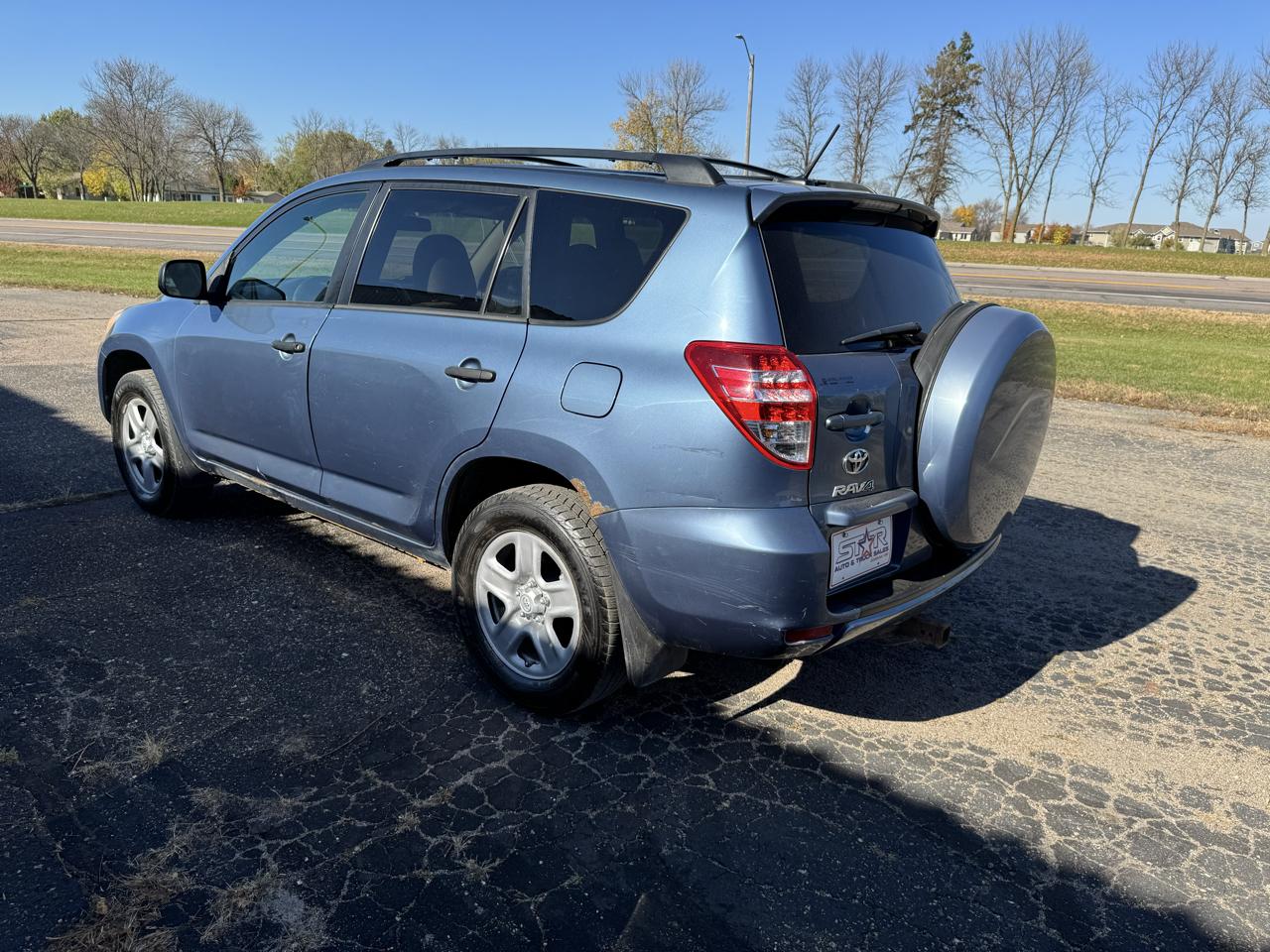 Toyota RAV4 Base I4 4WD 2012