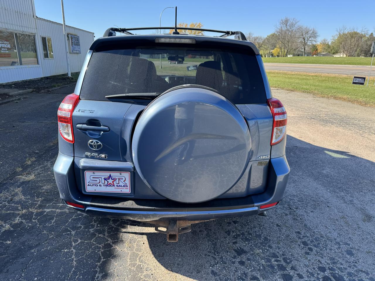 Toyota RAV4 Base I4 4WD 2012