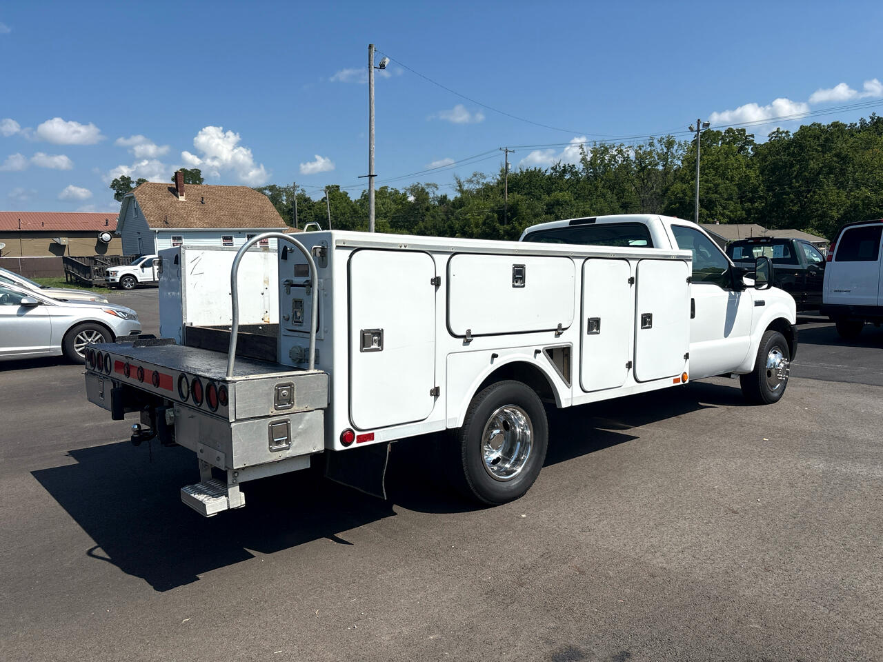 2006 Ford F-350 XL photo 4