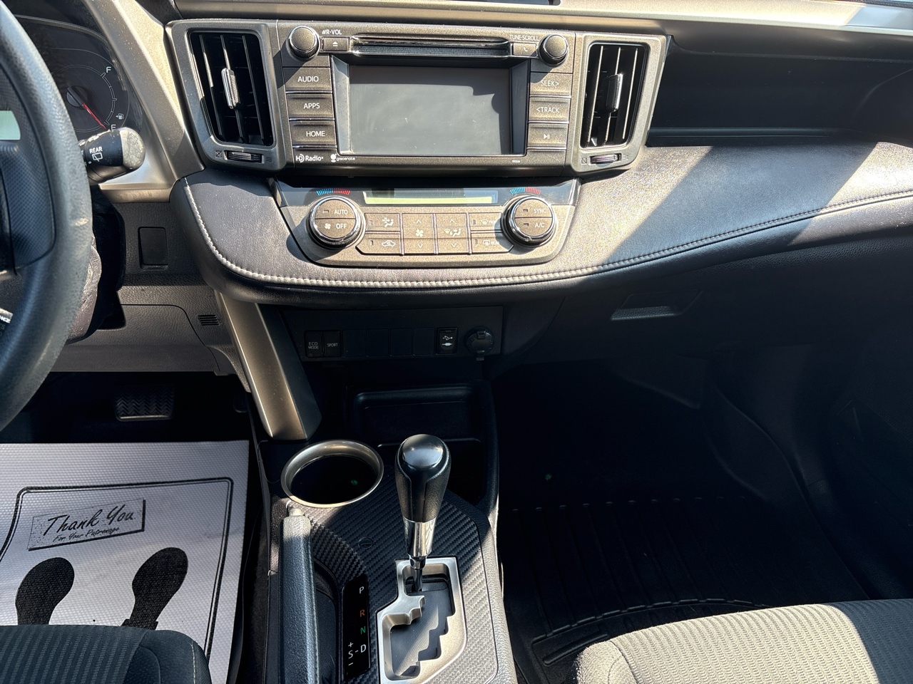 Toyota RAV4 AWD 4dr XLE (Natl) 2015 Toyota RAV4 AWD 4dr XLE (Natl) 2015