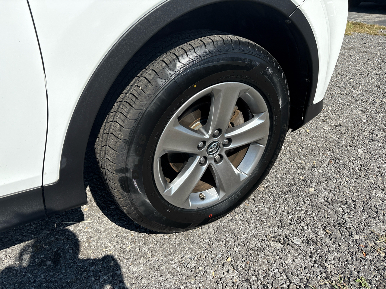 Toyota RAV4 AWD 4dr XLE (Natl) 2015 Toyota RAV4 AWD 4dr XLE (Natl) 2015