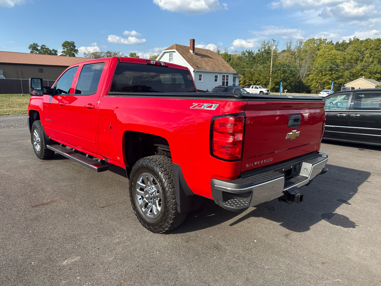 2017 Chevrolet Silverado 2500HD LT photo 3