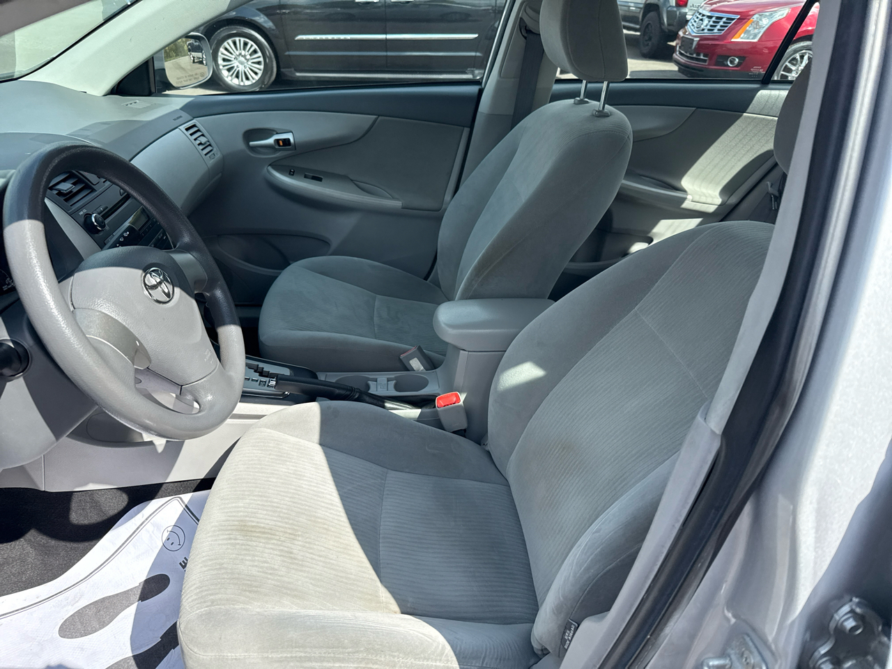 Toyota Corolla 4dr Sdn Man (Natl) 2010 Toyota Corolla 4dr Sdn Man (Natl) 2010