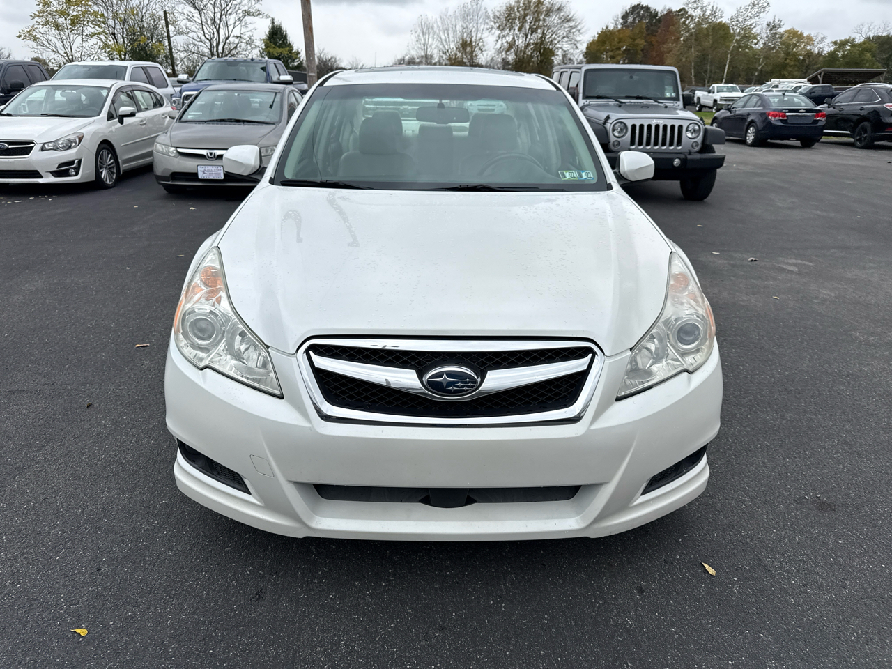 Subaru Legacy 4dr Sdn H4 Auto 2.5i Limited Moon 2010 Subaru Legacy 4dr Sdn H4 Auto 2.5i Limited Moon 2010