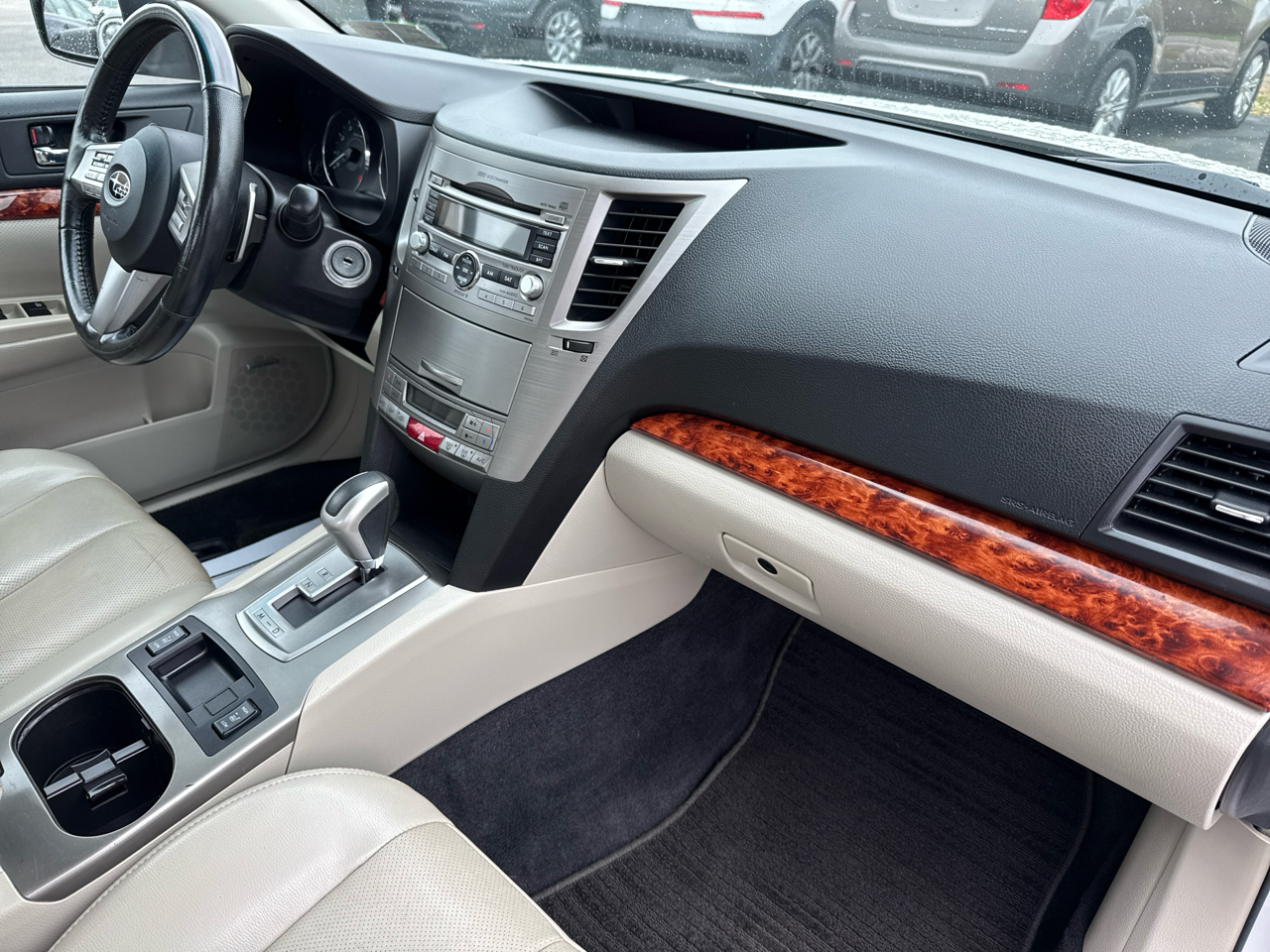 Subaru Legacy 4dr Sdn H4 Auto 2.5i Limited Moon 2010 Subaru Legacy 4dr Sdn H4 Auto 2.5i Limited Moon 2010