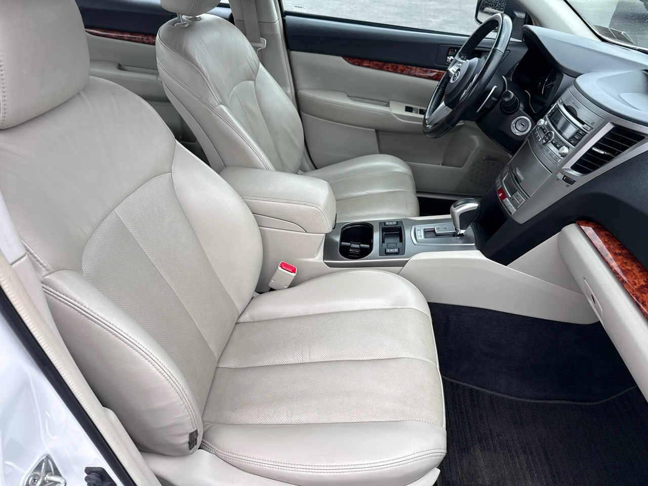 Subaru Legacy 4dr Sdn H4 Auto 2.5i Limited Moon 2010 Subaru Legacy 4dr Sdn H4 Auto 2.5i Limited Moon 2010