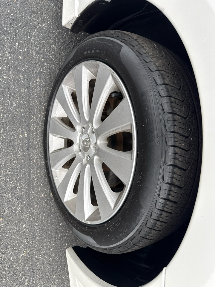 Subaru Legacy 4dr Sdn H4 Auto 2.5i Limited Moon 2010 Subaru Legacy 4dr Sdn H4 Auto 2.5i Limited Moon 2010