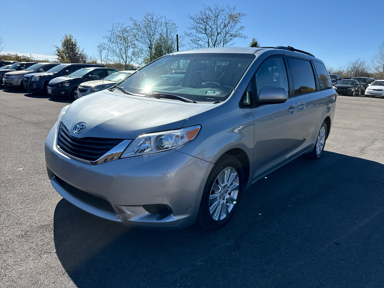 Toyota Sienna 5dr 7-Pass Van V6 LE AWD (Natl) 2014 Toyota Sienna 5dr 7-Pass Van V6 LE AWD (Natl) 2014
