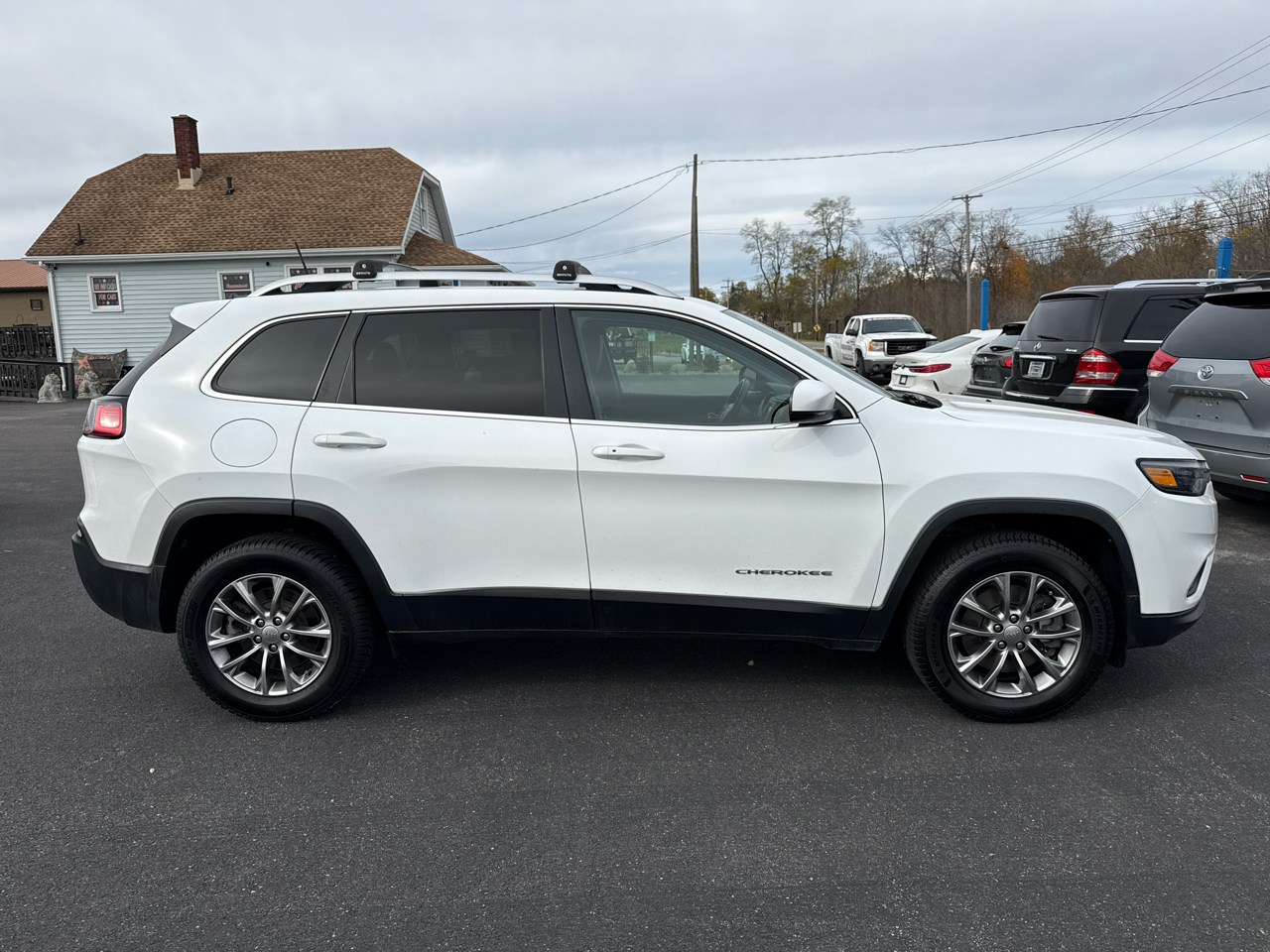 Jeep Cherokee Latitude Plus 4x4 2020 Jeep Cherokee Latitude Plus 4x4 2020