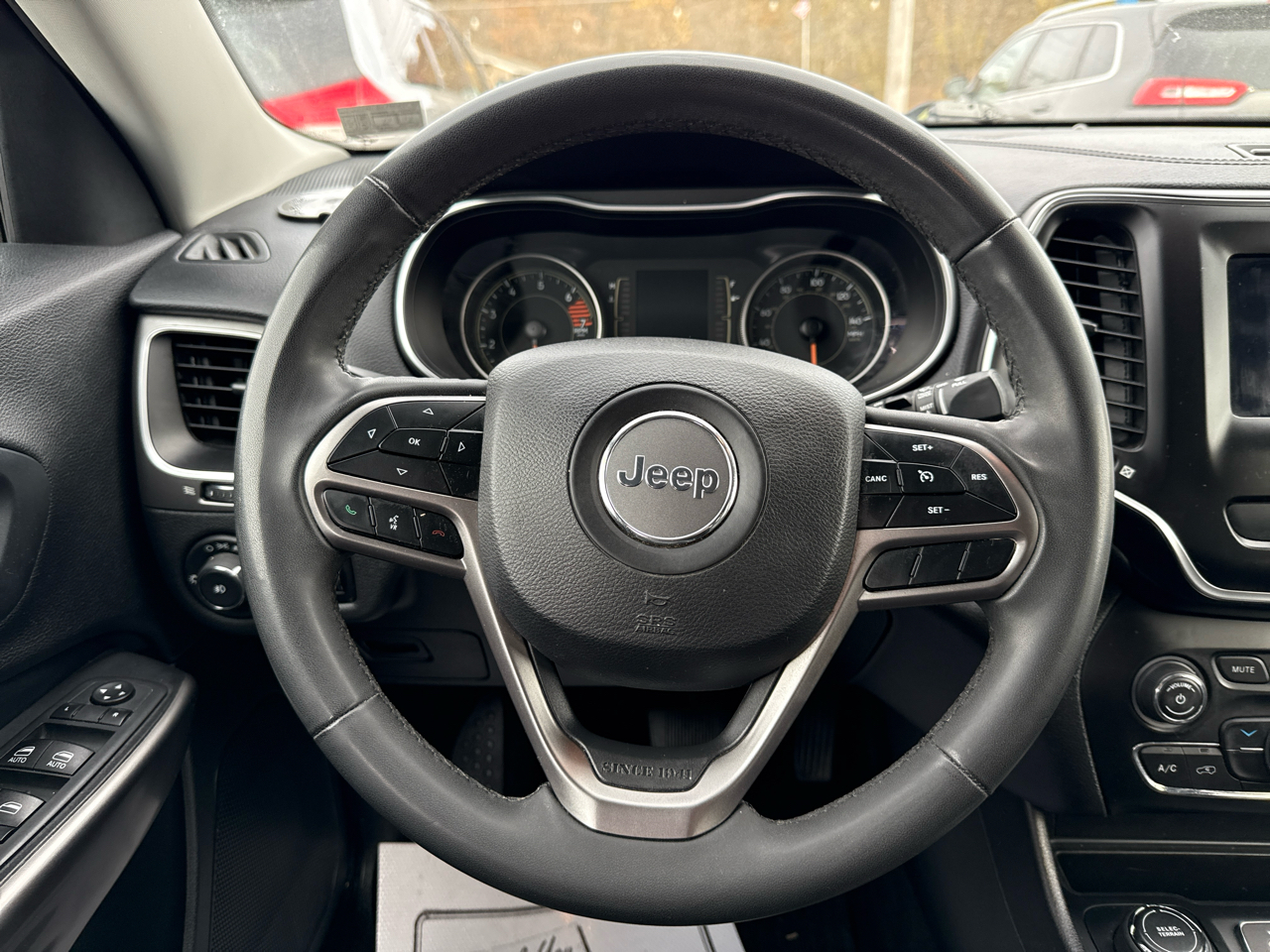 Jeep Cherokee Latitude Plus 4x4 2020 Jeep Cherokee Latitude Plus 4x4 2020