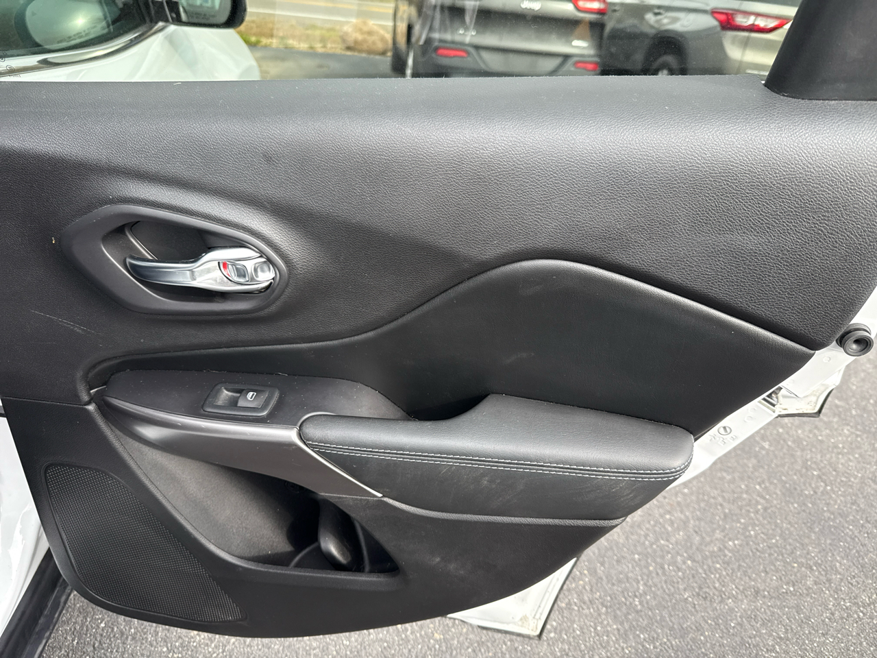 Jeep Cherokee Latitude Plus 4x4 2020 Jeep Cherokee Latitude Plus 4x4 2020