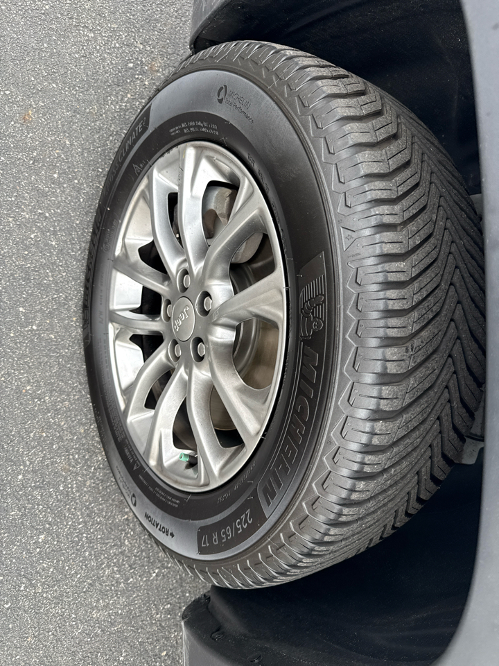 Jeep Cherokee Latitude Plus 4x4 2020 Jeep Cherokee Latitude Plus 4x4 2020