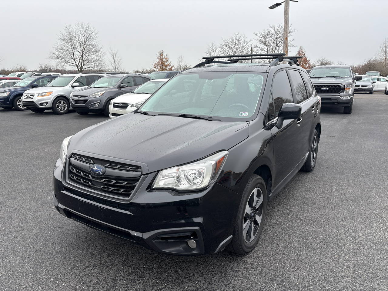 2017 Subaru Forester 2.5i Limited photo 2