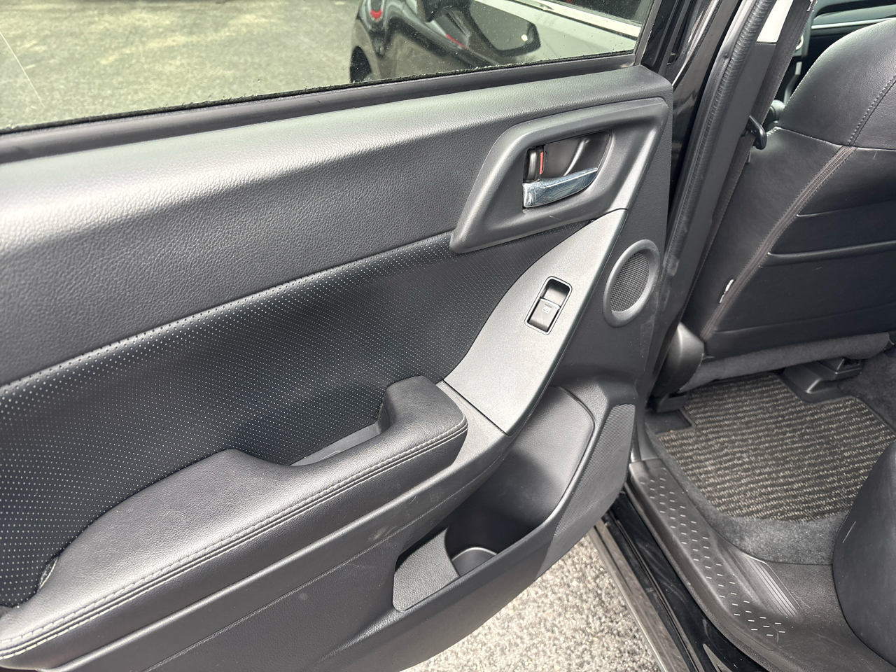 Subaru Forester 2.5i Limited CVT 2017