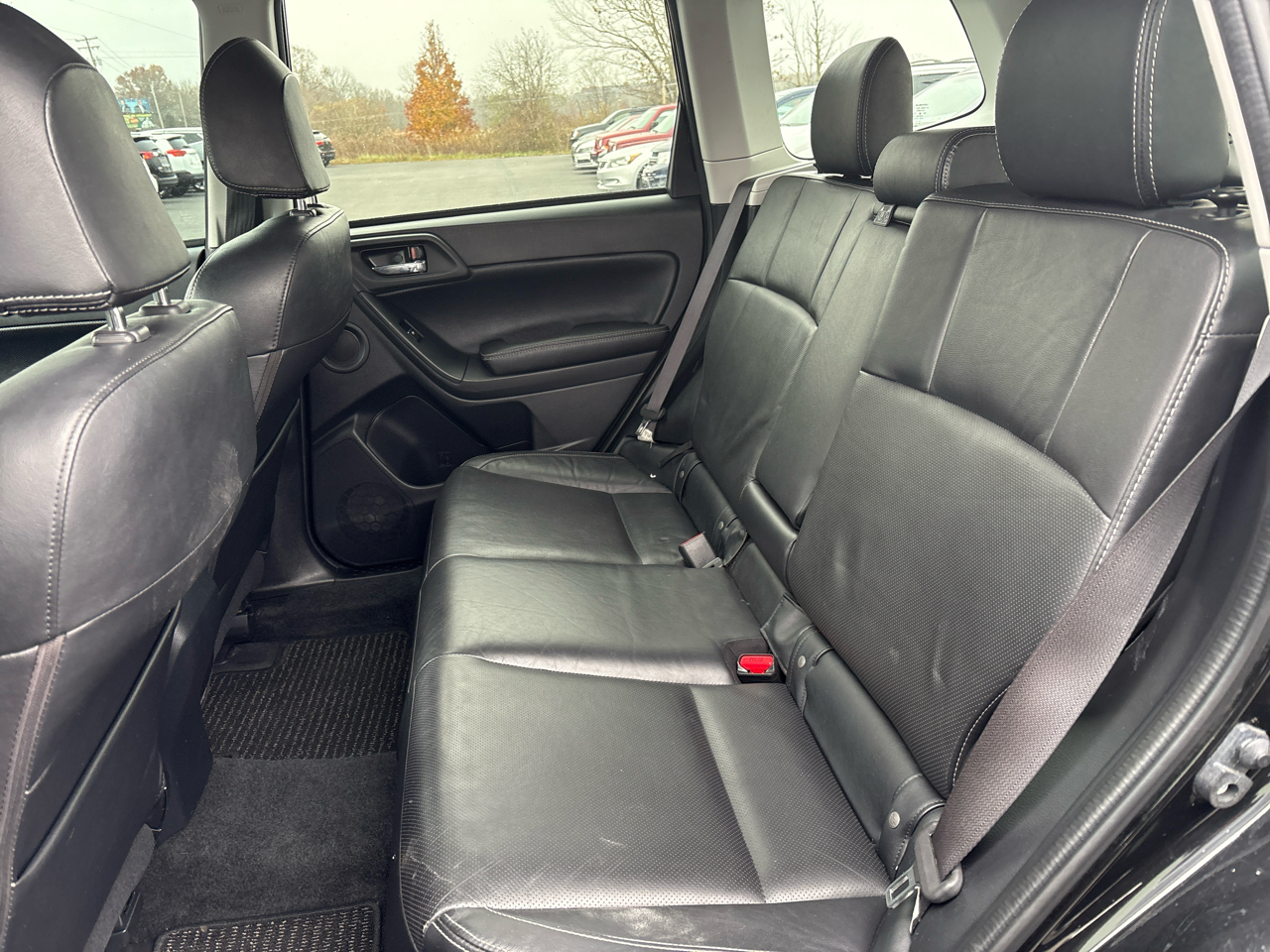 Subaru Forester 2.5i Limited CVT 2017