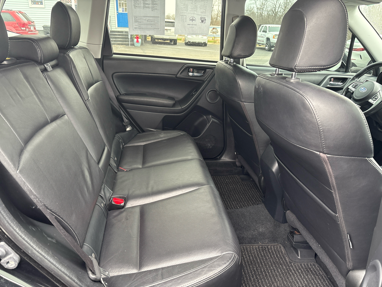 Subaru Forester 2.5i Limited CVT 2017